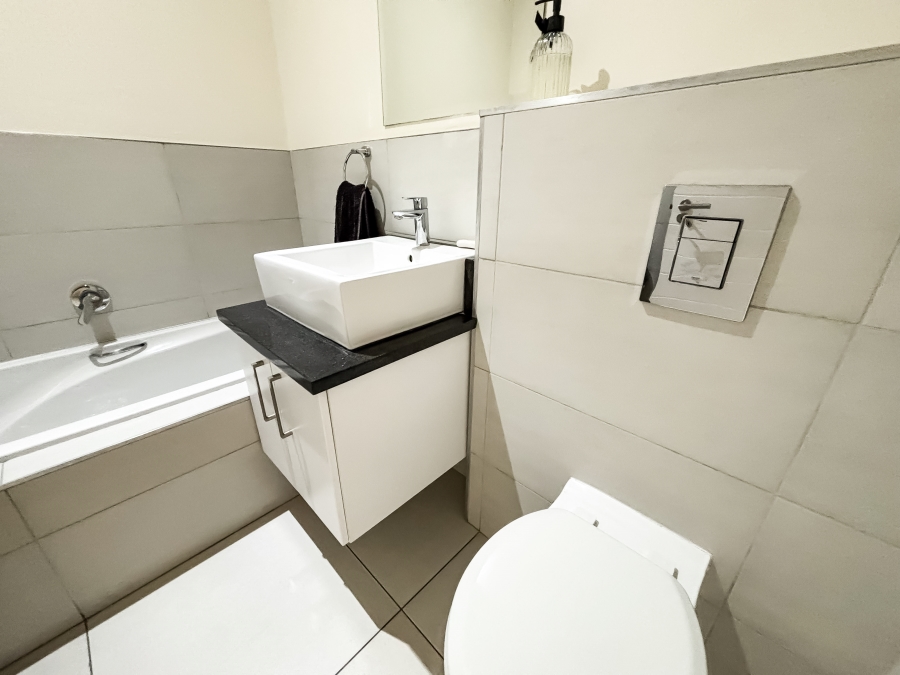 To Let 2 Bedroom Property for Rent in La Lucia KwaZulu-Natal