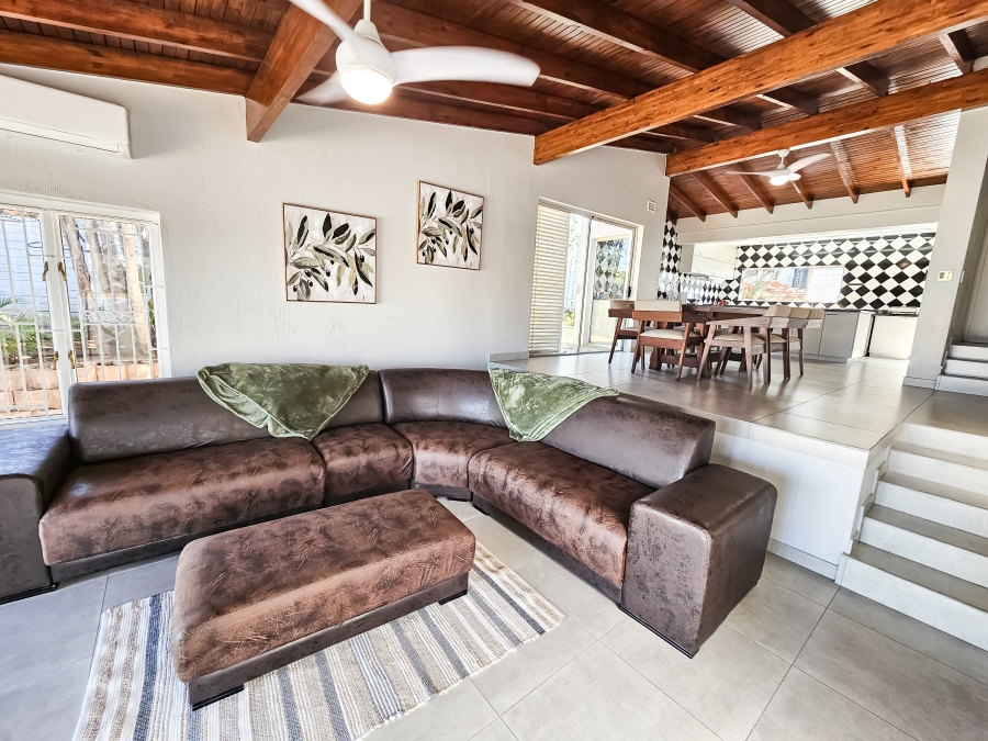 To Let 4 Bedroom Property for Rent in Umhlanga KwaZulu-Natal