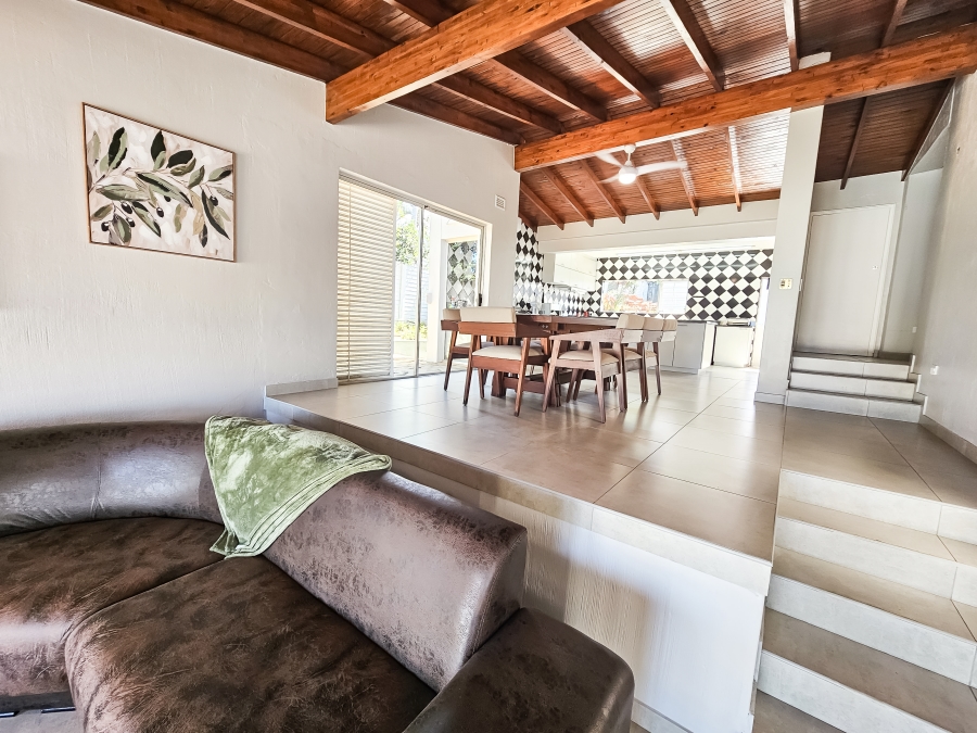 To Let 4 Bedroom Property for Rent in Umhlanga KwaZulu-Natal