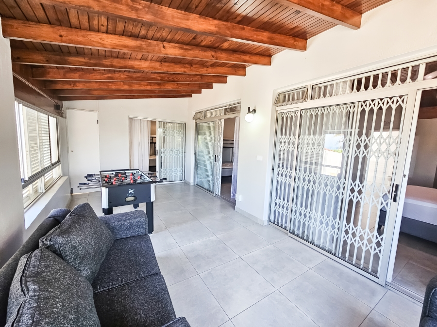 To Let 4 Bedroom Property for Rent in Umhlanga KwaZulu-Natal