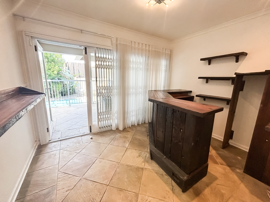 To Let 5 Bedroom Property for Rent in Umhlanga KwaZulu-Natal