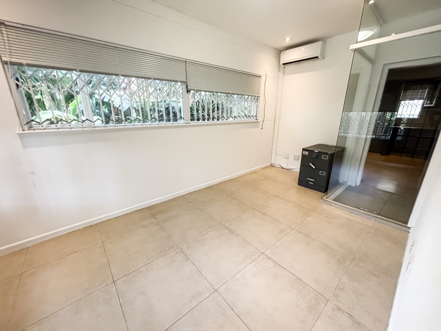 To Let 5 Bedroom Property for Rent in Umhlanga KwaZulu-Natal