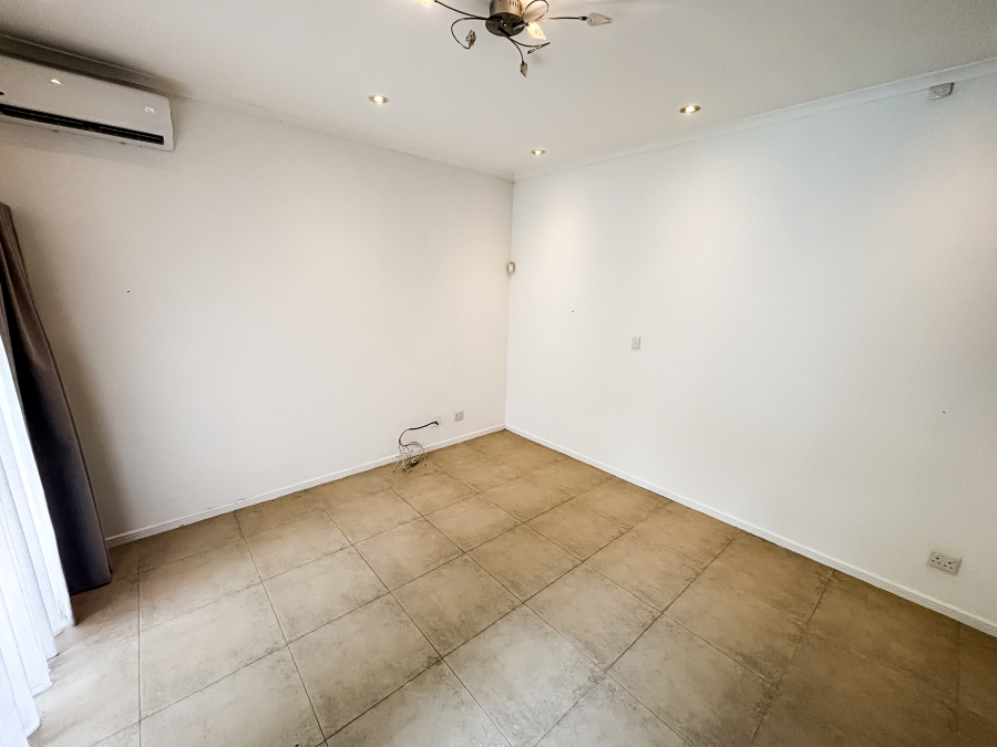 To Let 5 Bedroom Property for Rent in Umhlanga KwaZulu-Natal