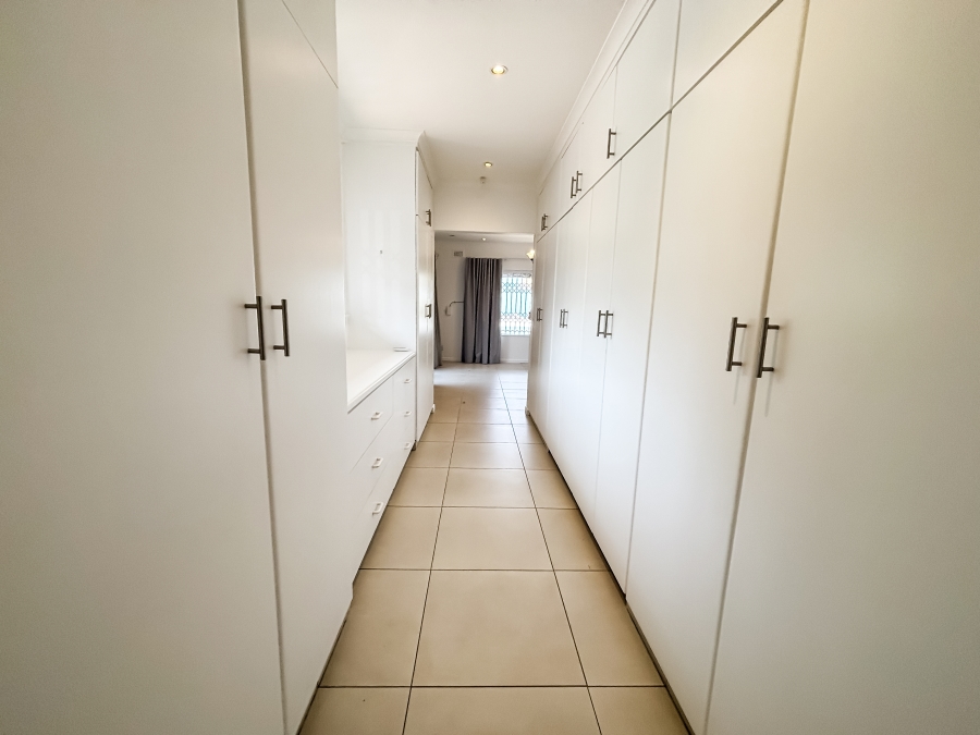 To Let 5 Bedroom Property for Rent in Umhlanga KwaZulu-Natal