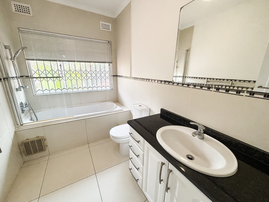 To Let 5 Bedroom Property for Rent in Umhlanga KwaZulu-Natal