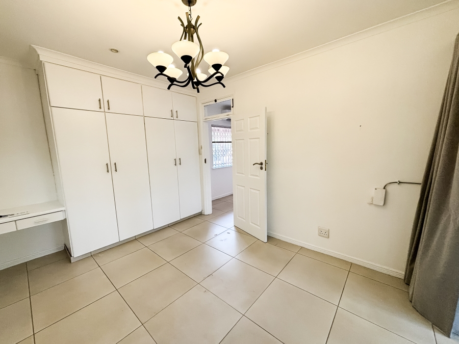 To Let 5 Bedroom Property for Rent in Umhlanga KwaZulu-Natal