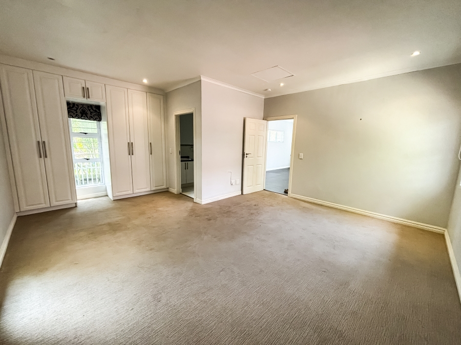 To Let 5 Bedroom Property for Rent in Umhlanga KwaZulu-Natal
