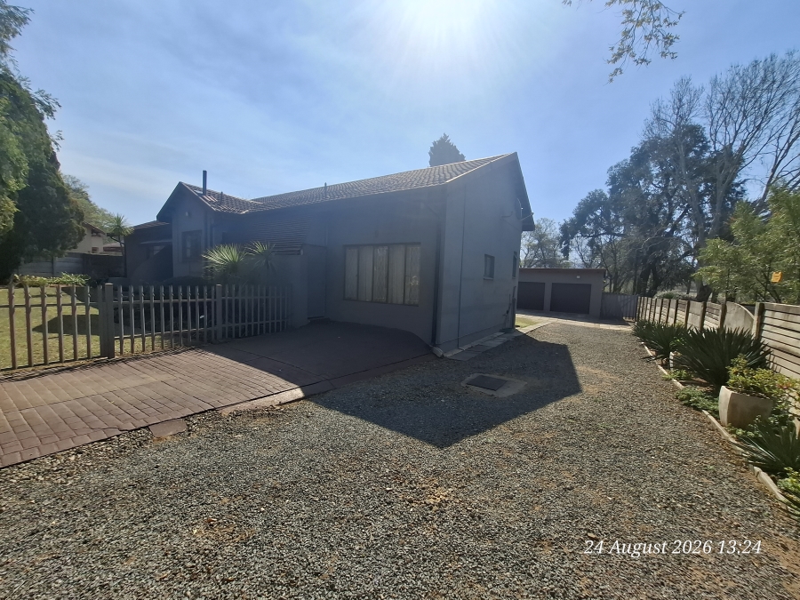 4 Bedroom Property for Sale in Pioneer Park KwaZulu-Natal