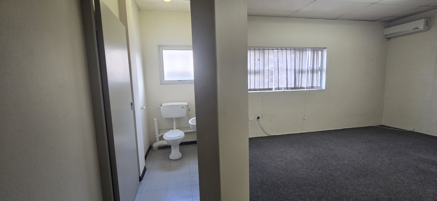 To Let Commercial Property for Rent in Westmead KwaZulu-Natal