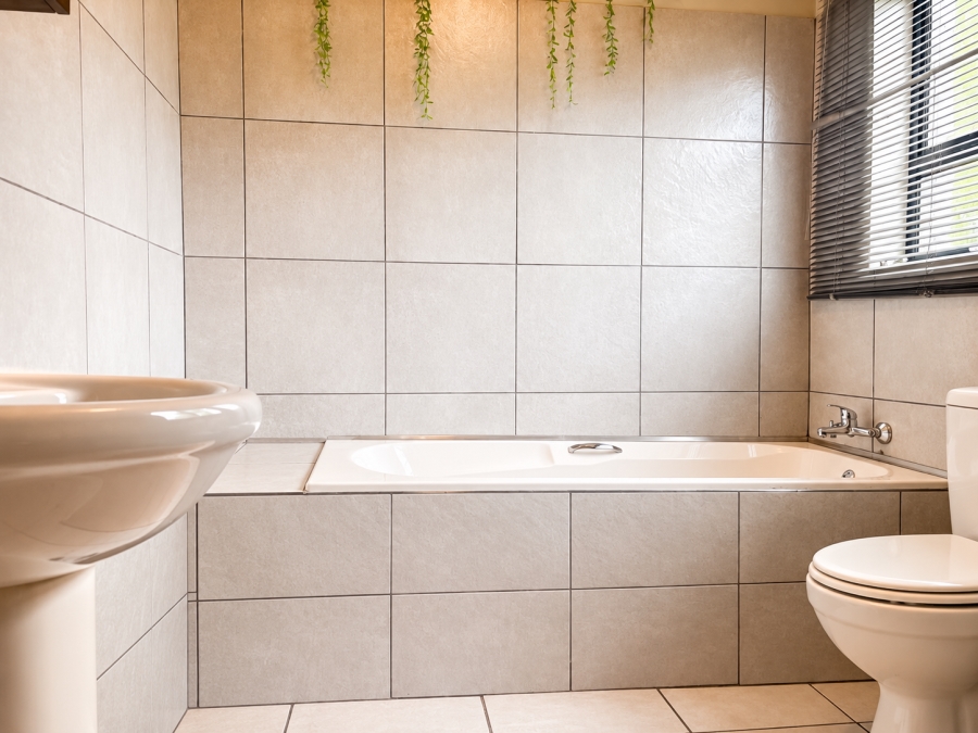 2 Bedroom Property for Sale in Prestbury KwaZulu-Natal