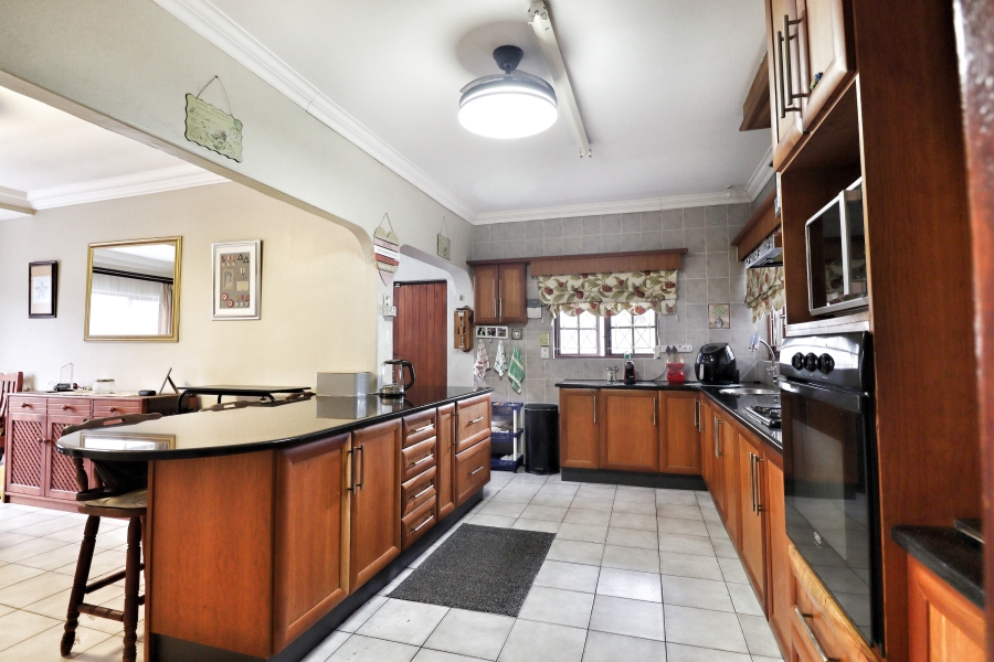 5 Bedroom Property for Sale in Meer En See KwaZulu-Natal