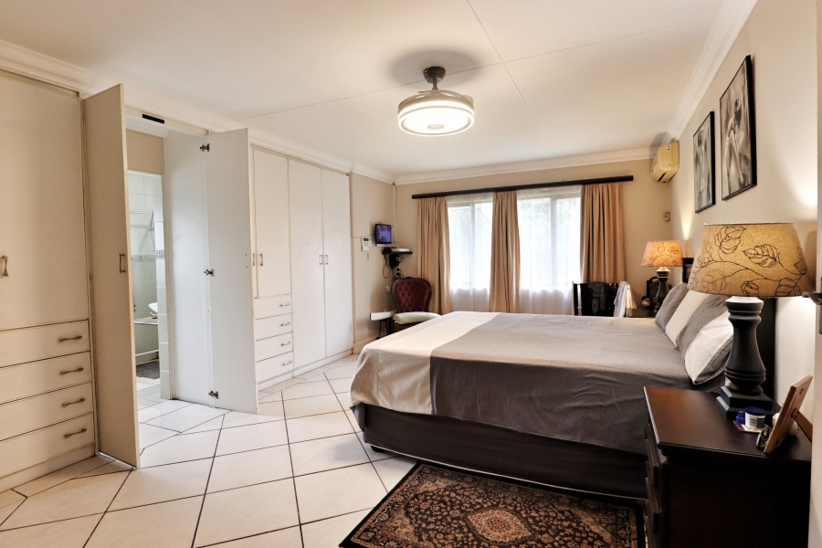 5 Bedroom Property for Sale in Meer En See KwaZulu-Natal