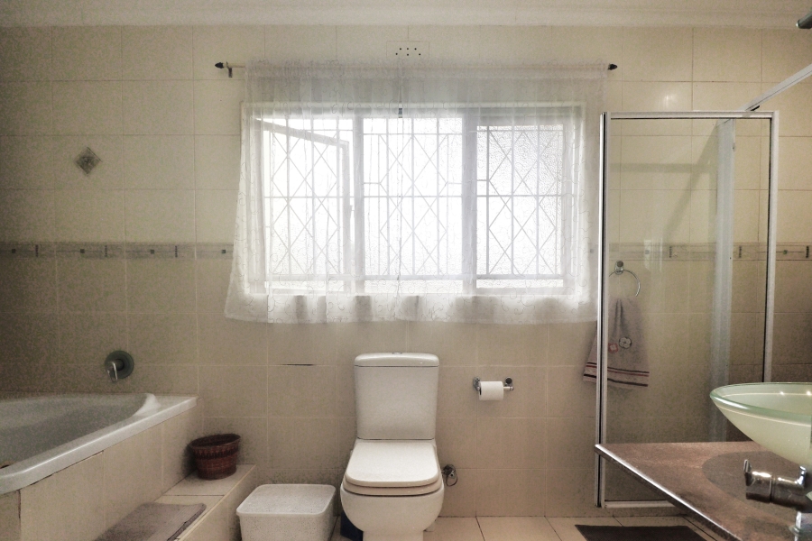 5 Bedroom Property for Sale in Meer En See KwaZulu-Natal