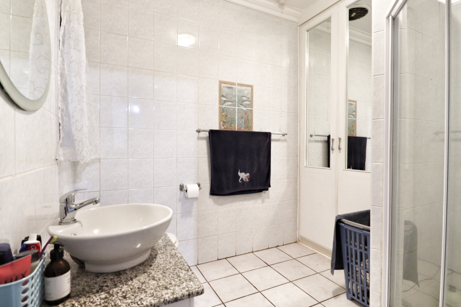 5 Bedroom Property for Sale in Meer En See KwaZulu-Natal