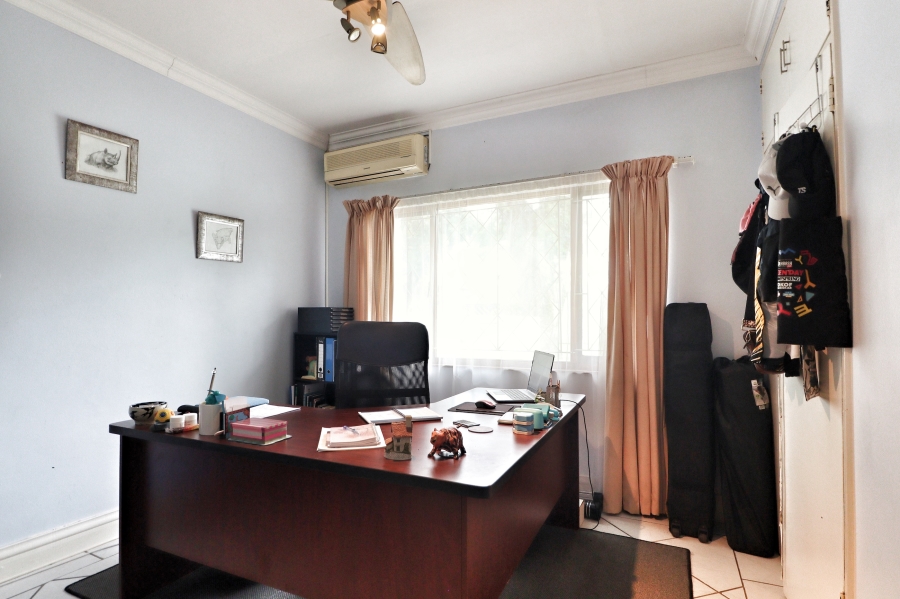 5 Bedroom Property for Sale in Meer En See KwaZulu-Natal