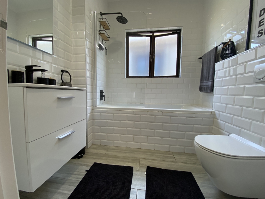 2 Bedroom Property for Sale in Sheffield Beach KwaZulu-Natal