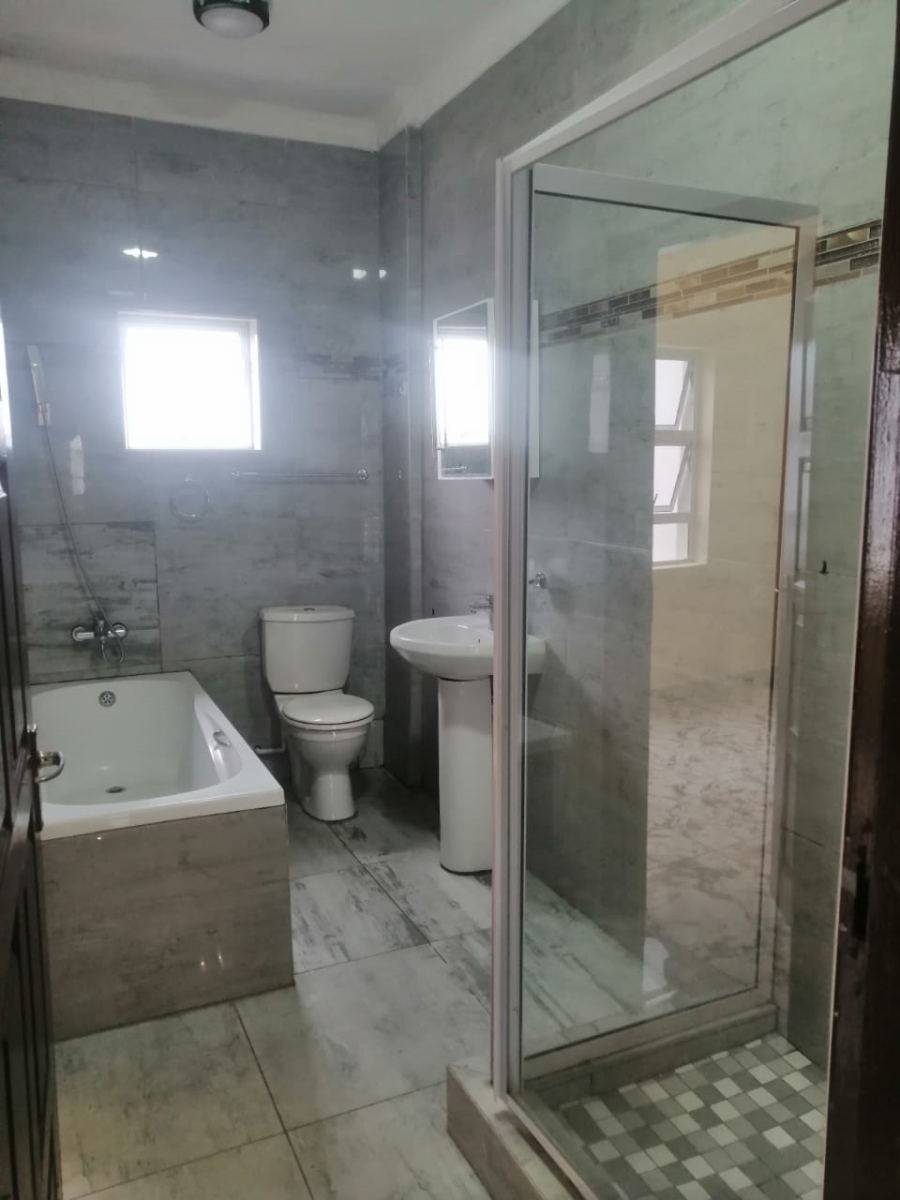 To Let 3 Bedroom Property for Rent in Bluff KwaZulu-Natal