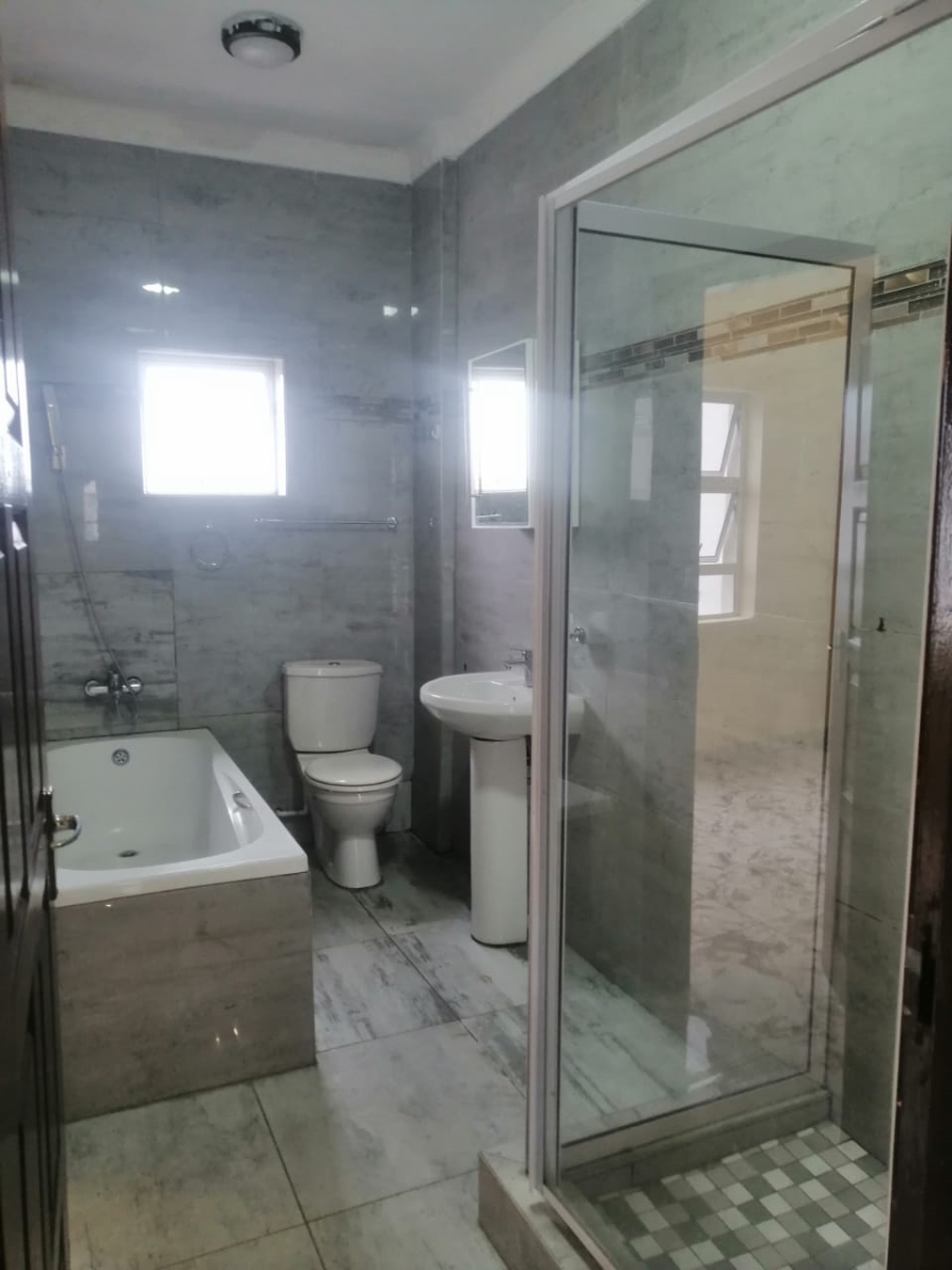 To Let 3 Bedroom Property for Rent in Bluff KwaZulu-Natal