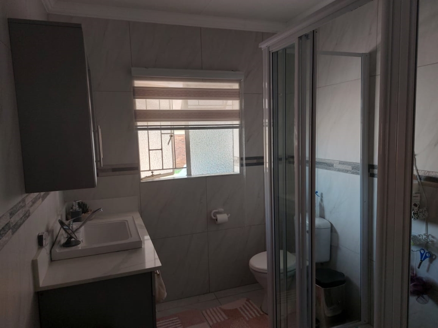 3 Bedroom Property for Sale in Huttenheights KwaZulu-Natal