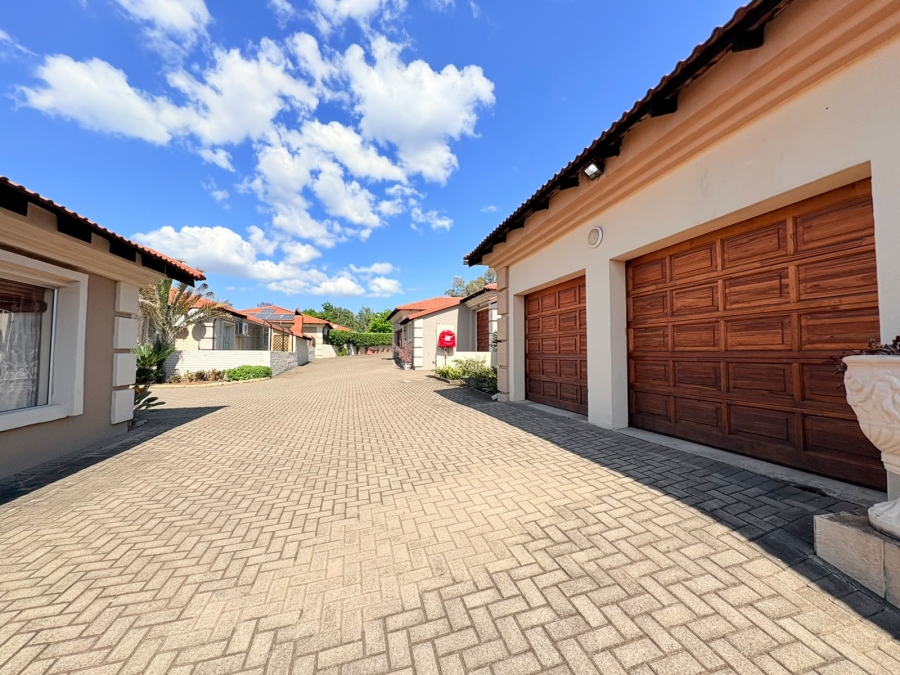To Let 3 Bedroom Property for Rent in Pioneer Park KwaZulu-Natal