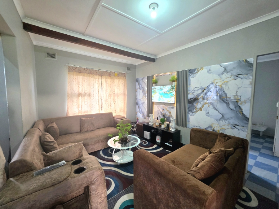 2 Bedroom Property for Sale in Empangeni Central KwaZulu-Natal