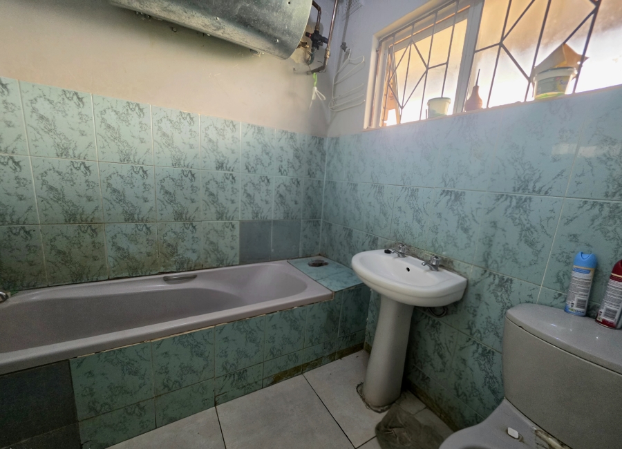 2 Bedroom Property for Sale in Empangeni Central KwaZulu-Natal