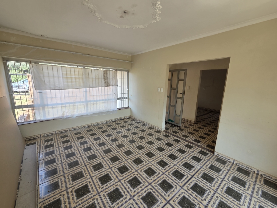 3 Bedroom Property for Sale in Kharwastan KwaZulu-Natal