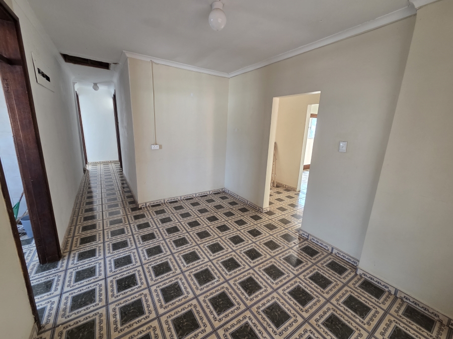3 Bedroom Property for Sale in Kharwastan KwaZulu-Natal