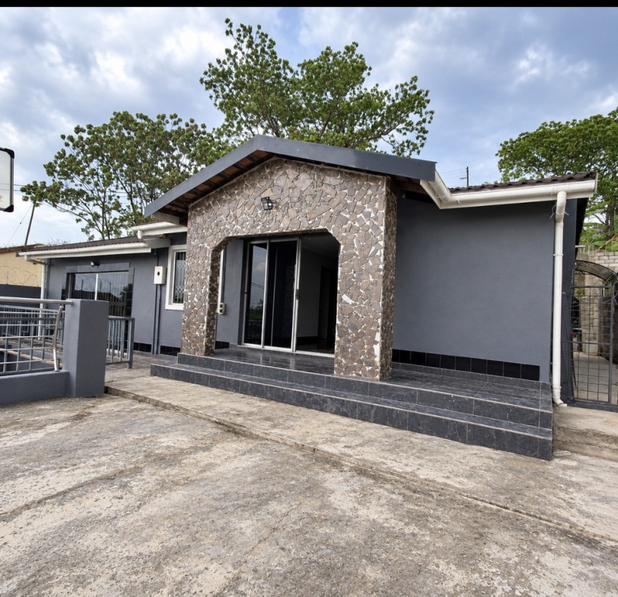 3 Bedroom Property for Sale in Bombay Heights KwaZulu-Natal