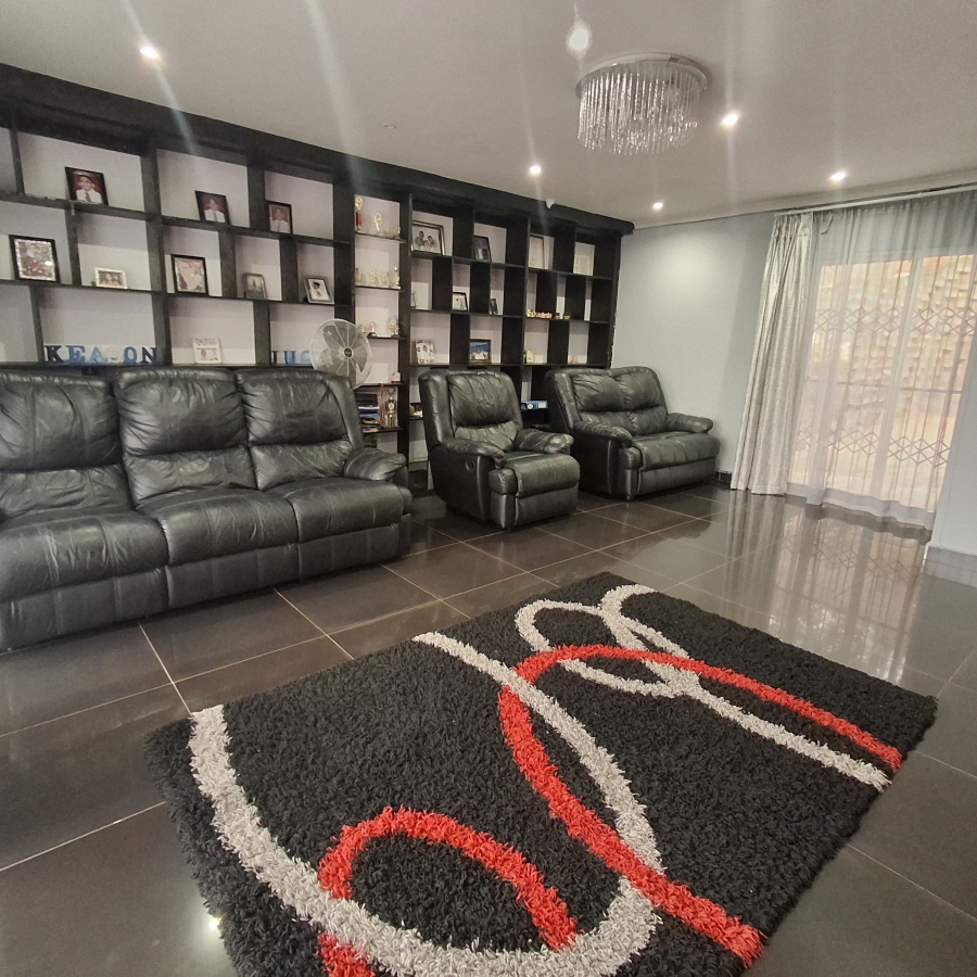 3 Bedroom Property for Sale in Bombay Heights KwaZulu-Natal