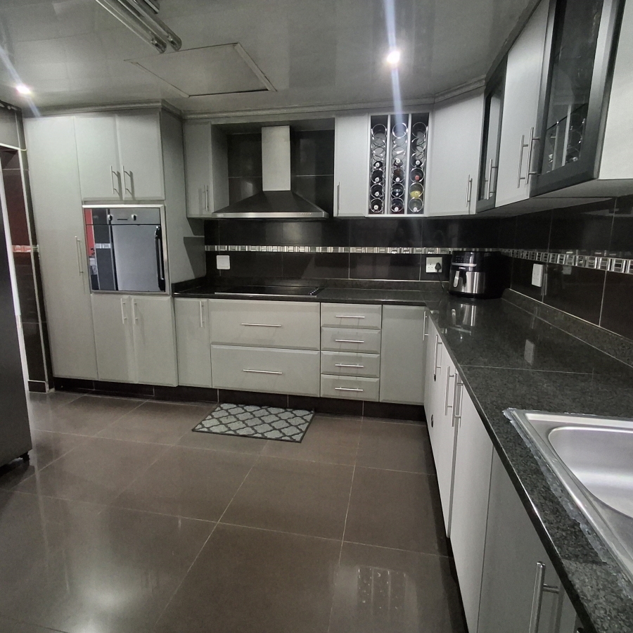 3 Bedroom Property for Sale in Bombay Heights KwaZulu-Natal