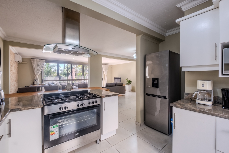 3 Bedroom Property for Sale in Sunningdale KwaZulu-Natal