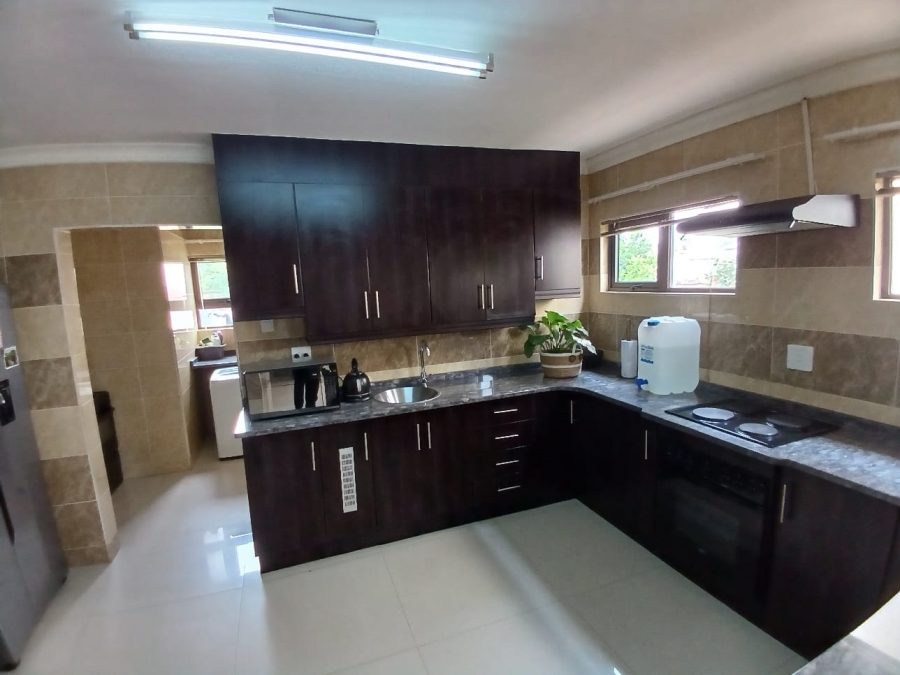To Let 4 Bedroom Property for Rent in Signal Hill KwaZulu-Natal