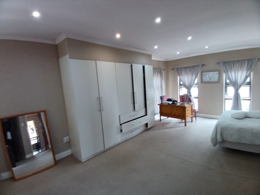 To Let 4 Bedroom Property for Rent in Signal Hill KwaZulu-Natal