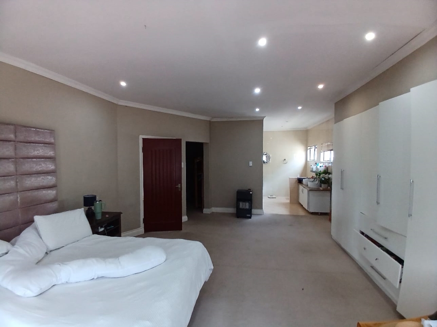 To Let 4 Bedroom Property for Rent in Signal Hill KwaZulu-Natal
