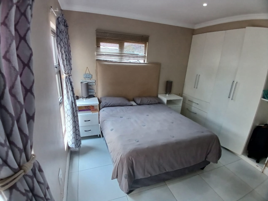 To Let 4 Bedroom Property for Rent in Signal Hill KwaZulu-Natal