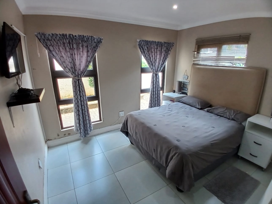 To Let 4 Bedroom Property for Rent in Signal Hill KwaZulu-Natal