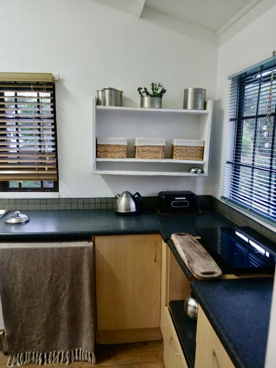 To Let 1 Bedroom Property for Rent in Gillitts KwaZulu-Natal