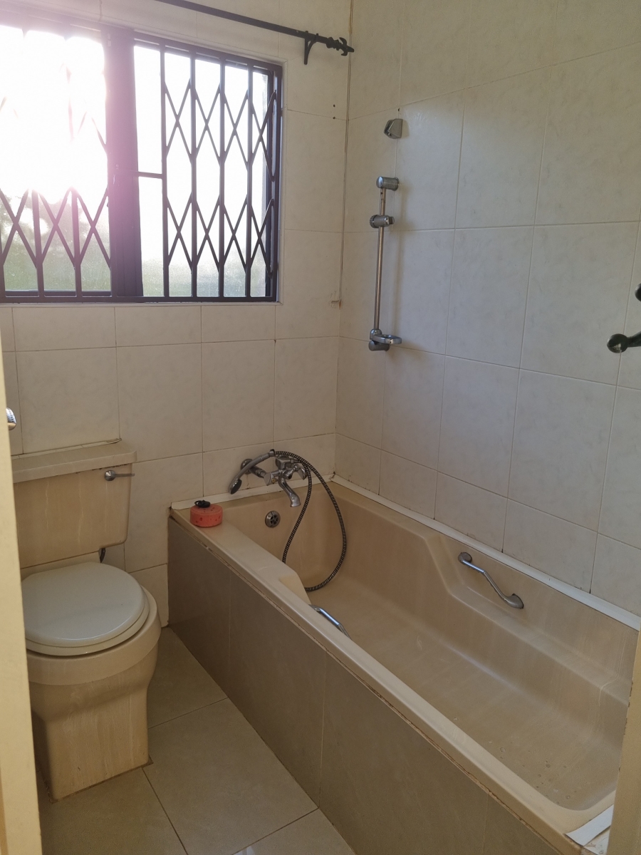 To Let 4 Bedroom Property for Rent in Sunningdale KwaZulu-Natal