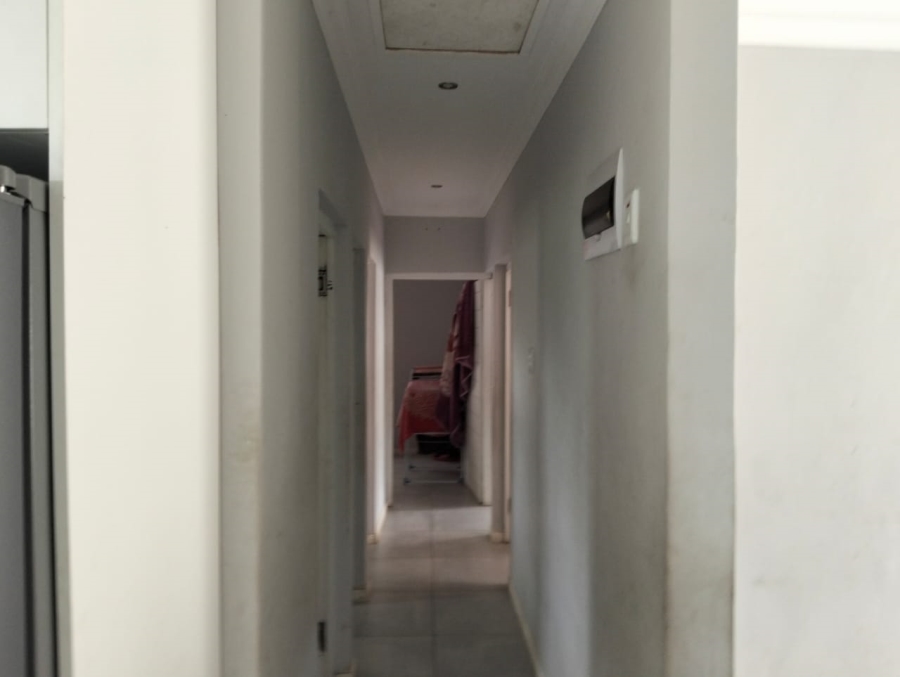 4 Bedroom Property for Sale in Ntuzuma KwaZulu-Natal