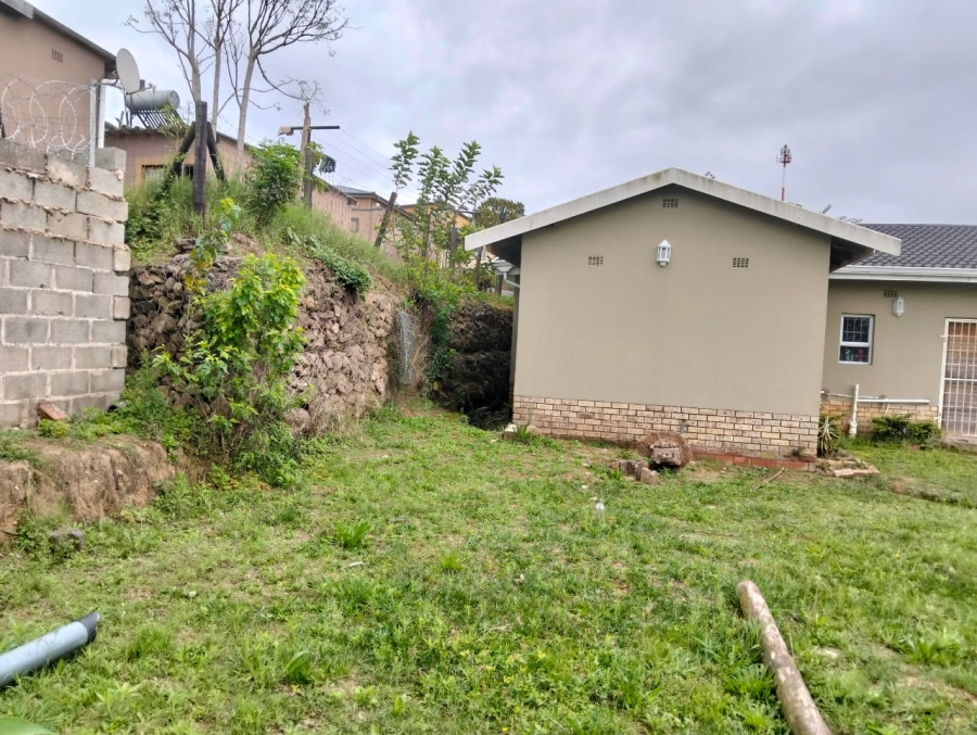 4 Bedroom Property for Sale in Ntuzuma KwaZulu-Natal