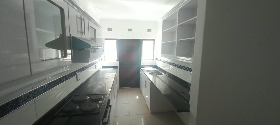 To Let 2 Bedroom Property for Rent in Umhlanga KwaZulu-Natal