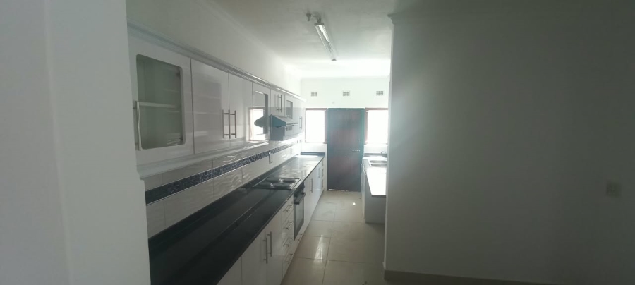 To Let 2 Bedroom Property for Rent in Umhlanga KwaZulu-Natal