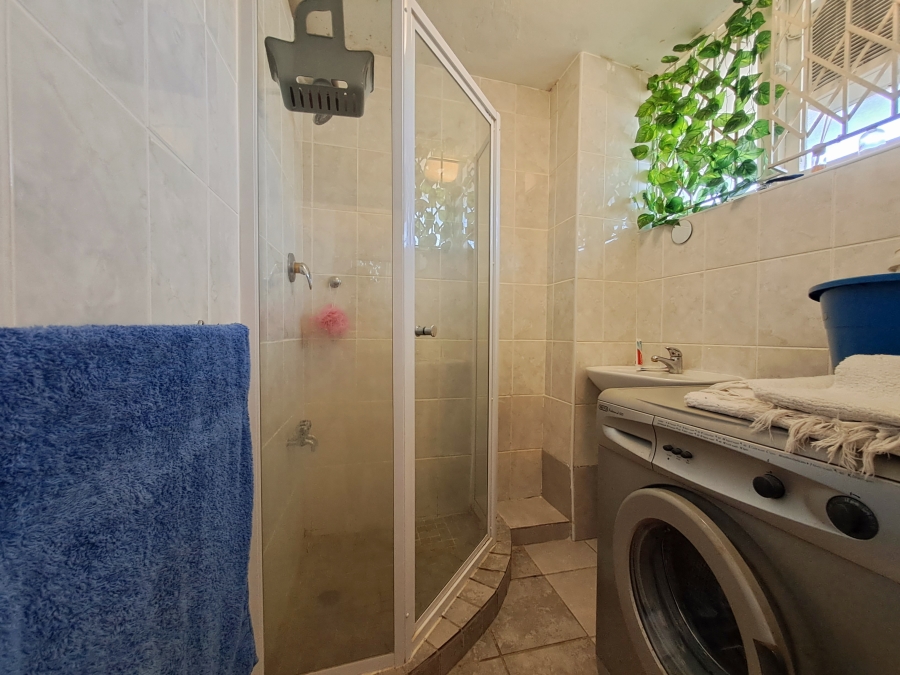 2 Bedroom Property for Sale in Pinetown KwaZulu-Natal