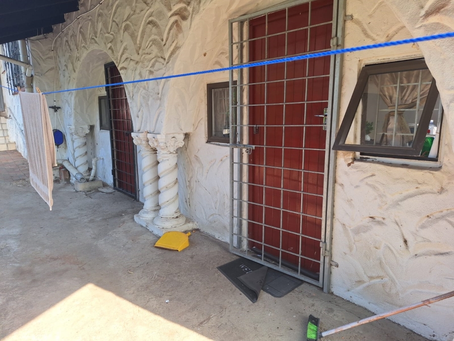 7 Bedroom Property for Sale in Reservoir Hills KwaZulu-Natal
