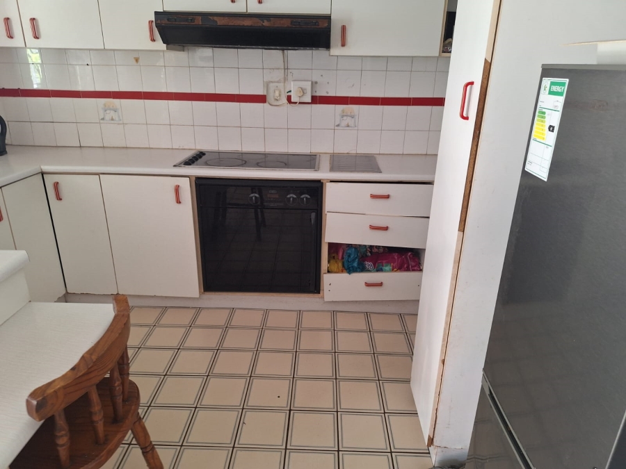 7 Bedroom Property for Sale in Reservoir Hills KwaZulu-Natal