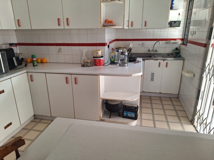 7 Bedroom Property for Sale in Reservoir Hills KwaZulu-Natal
