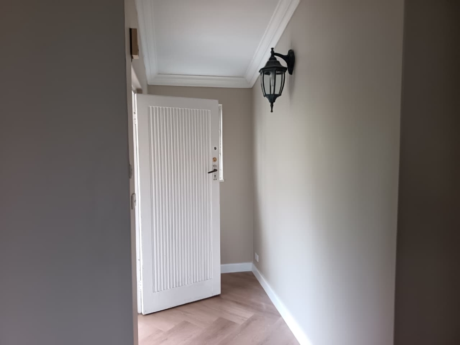 To Let 2 Bedroom Property for Rent in Essenwood KwaZulu-Natal