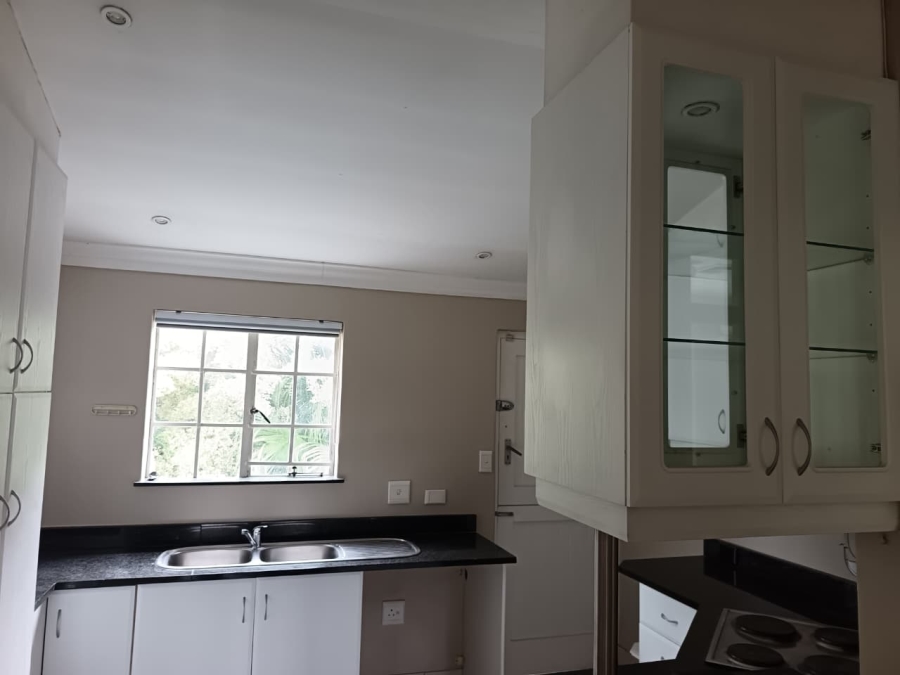 To Let 2 Bedroom Property for Rent in Essenwood KwaZulu-Natal