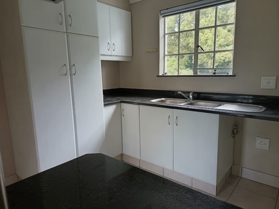 To Let 2 Bedroom Property for Rent in Essenwood KwaZulu-Natal